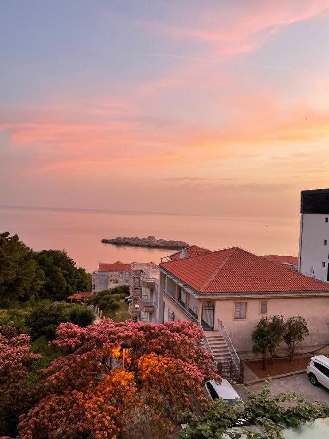Sea View Apartment Sveti Stefan Exterior foto
